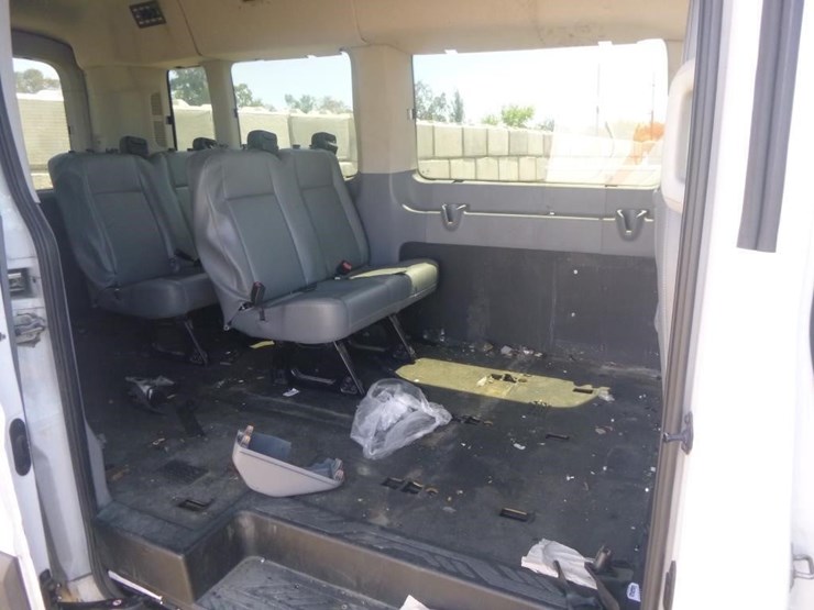 2017-ford-transit-image-13