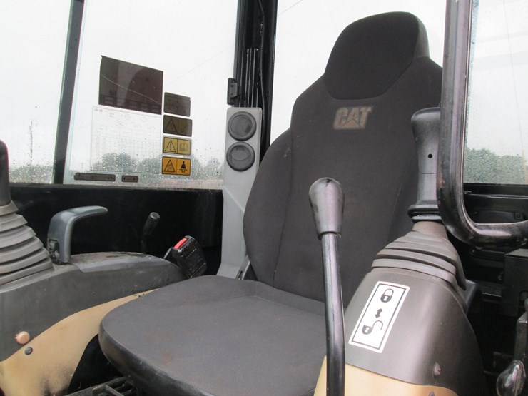 caterpillar-305.5-image-42