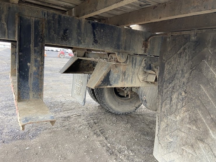 1995-international-4700-image-25