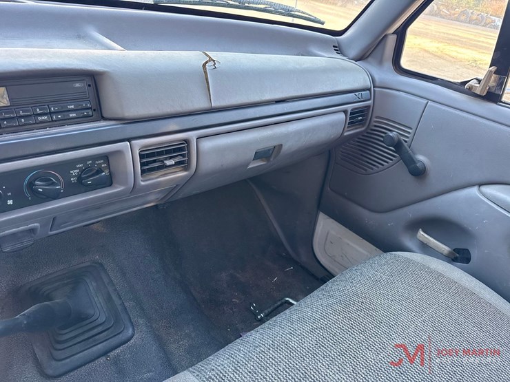 1996-ford-f350-xl-image-23