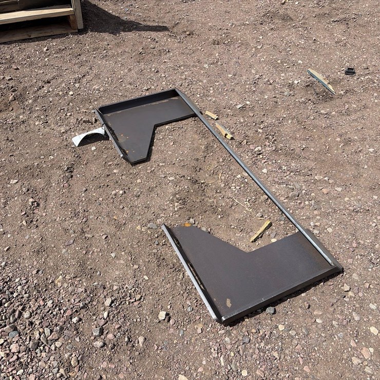 Unused 2026 ECOTRIC 3/8 in. Quick Tach Cut Out Mount Plate