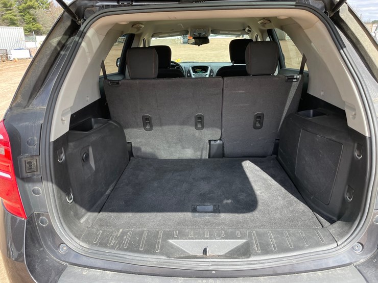 2016-chevrolet-equinox-lt-image-25