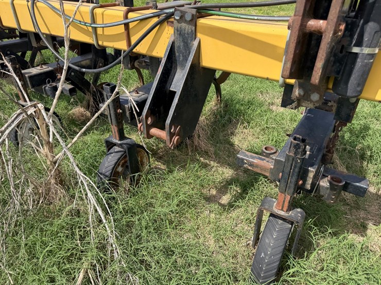 2000-landoll-2000-image-30