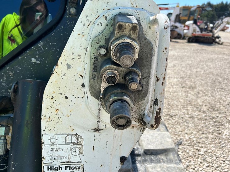 2019-bobcat-t595-image-11