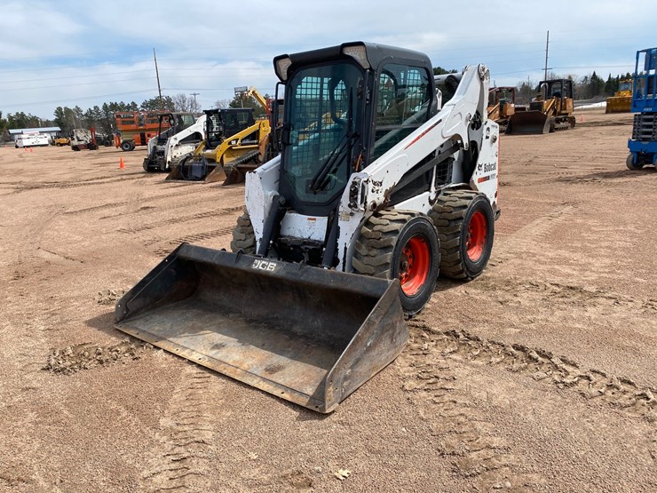 2014-bobcat-s590-image-1