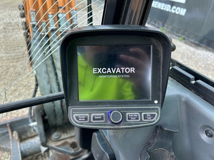 2019-case-cx57c-image-22