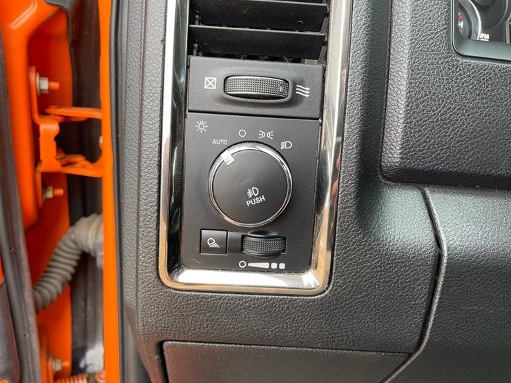 2017-dodge-ram-1500-image-33