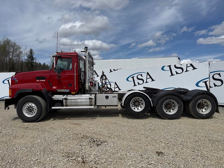 2007-mack-cl733-image-2
