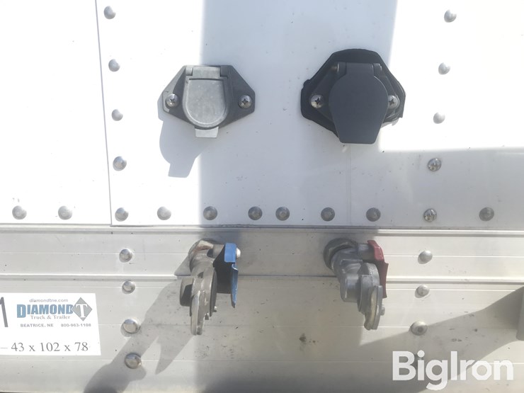 2025-timpte-grain-trailer-image-10