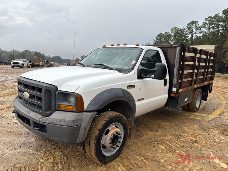 2005-ford-f550-xl-image-3