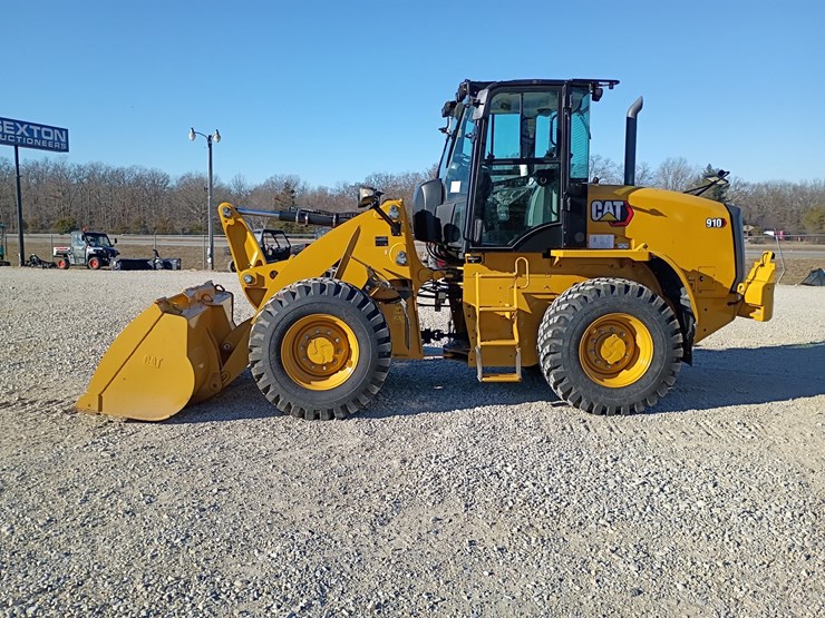 2023-caterpillar-910-image-3