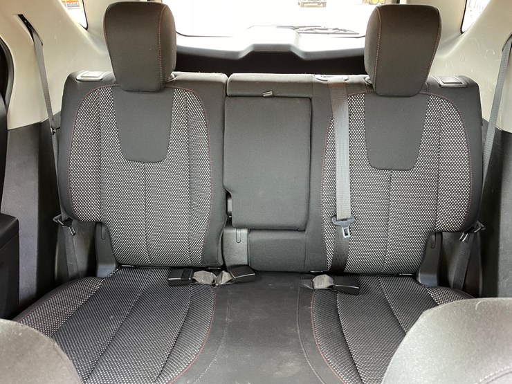 2015-chevrolet-equinox-lt-image-38