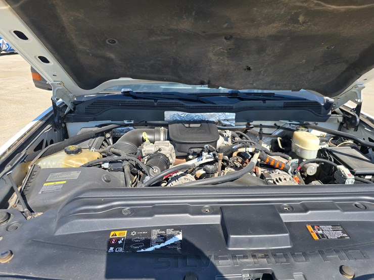 2015-chevrolet-silverado-3500-image-19