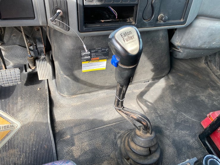 2003-international-7400-image-42