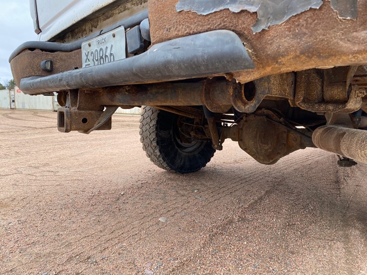 2004-chevrolet-2500-image-26