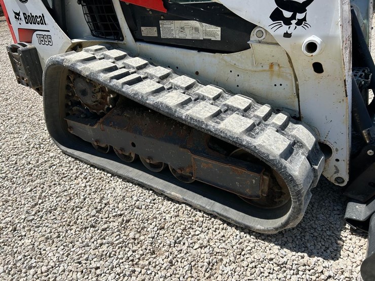 2019-bobcat-t595-image-12