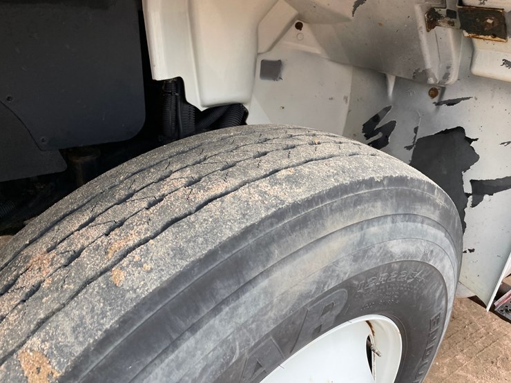 2012-international-durastar-4400-image-51