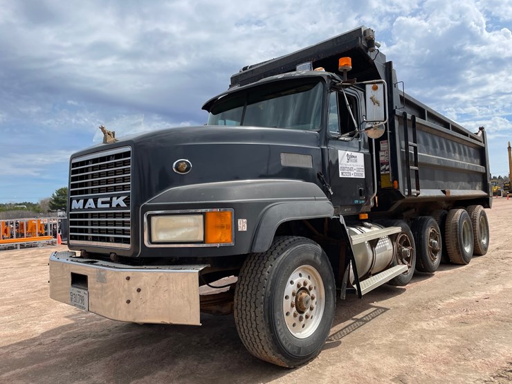 1995-mack-cl713-image-1