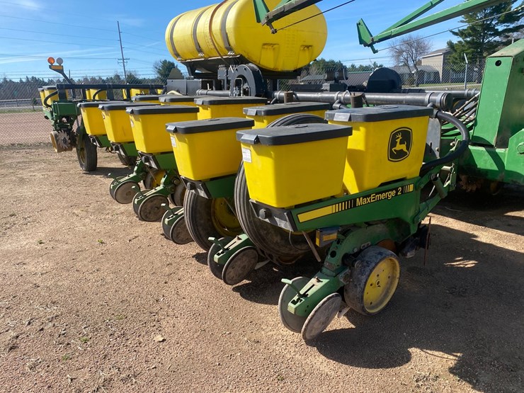 john-deere-7200-image-16