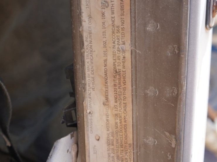 1985-mack-dm686s-image-8