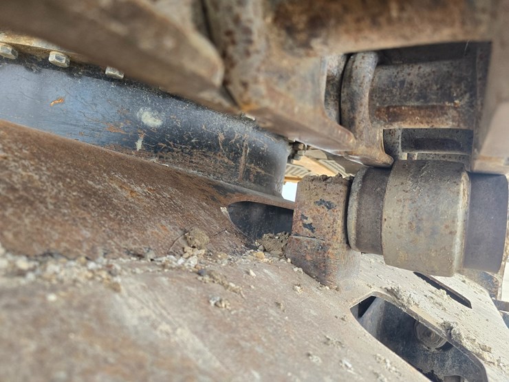 2014-deere-160g-lc-image-49