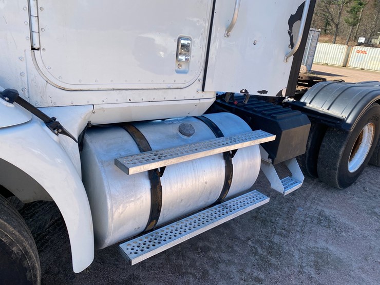 2007-caterpillar-c13-image-17