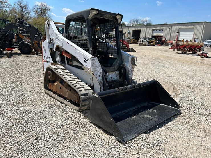 2015-bobcat-t590-image-6
