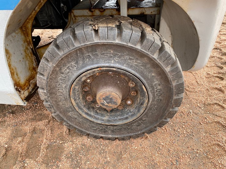 #1163-•-unicarriers-3,450-lbs-lp-forklift-image-20