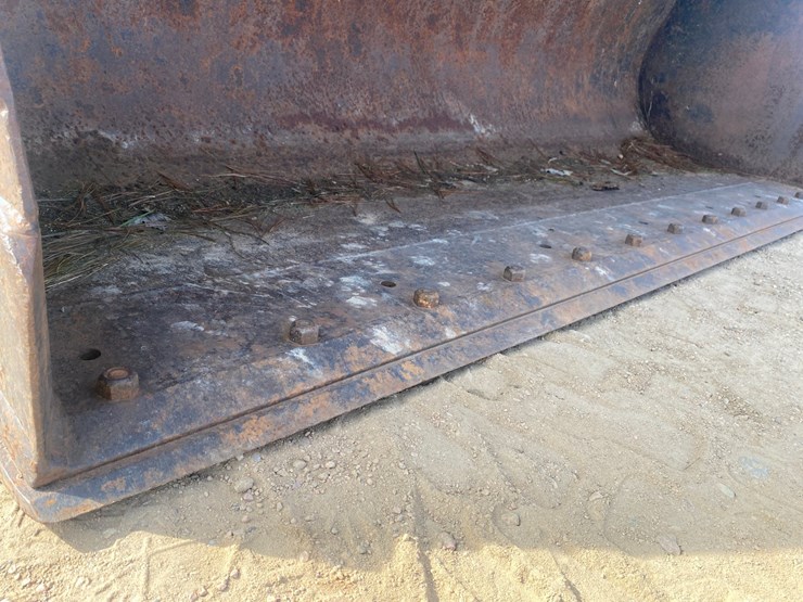 caterpillar-80-image-4