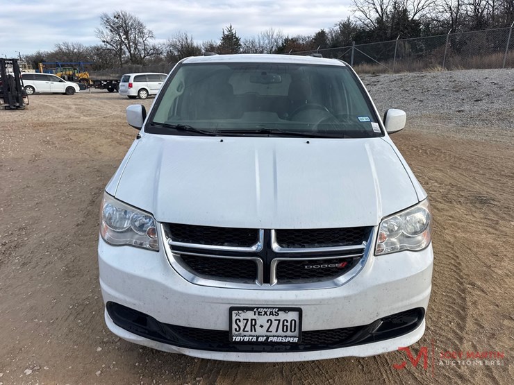 2016-dodge-grand-caravan-image-5