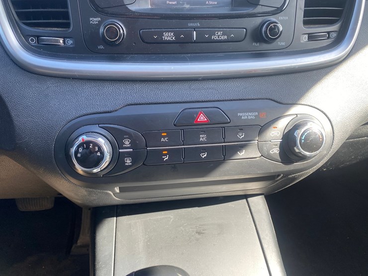 2016-kia-sorento-image-36