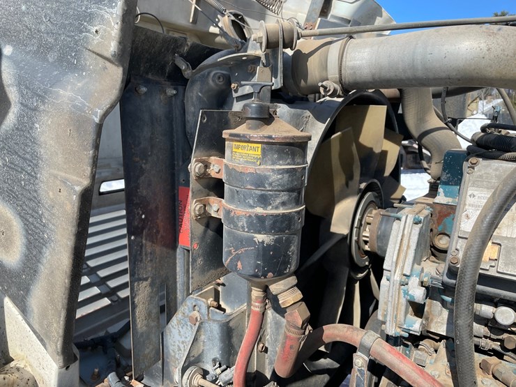 1999-international-4900-image-43