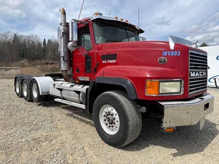 2007-mack-cl733-image-7