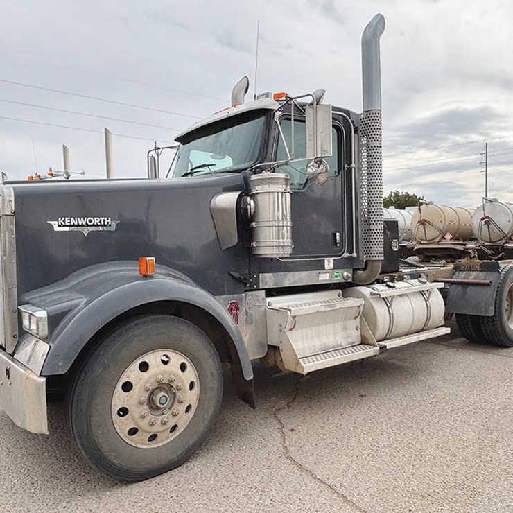 2012 KENWORTH W900L