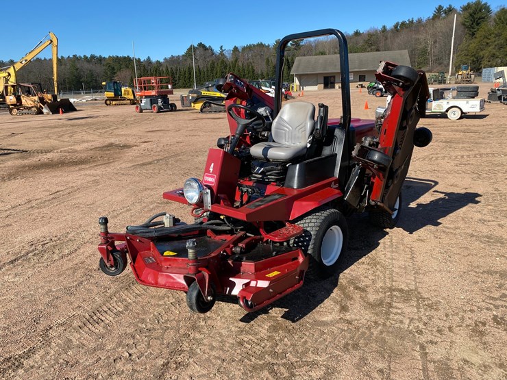 toro-groundsmaster-4000d-image-1