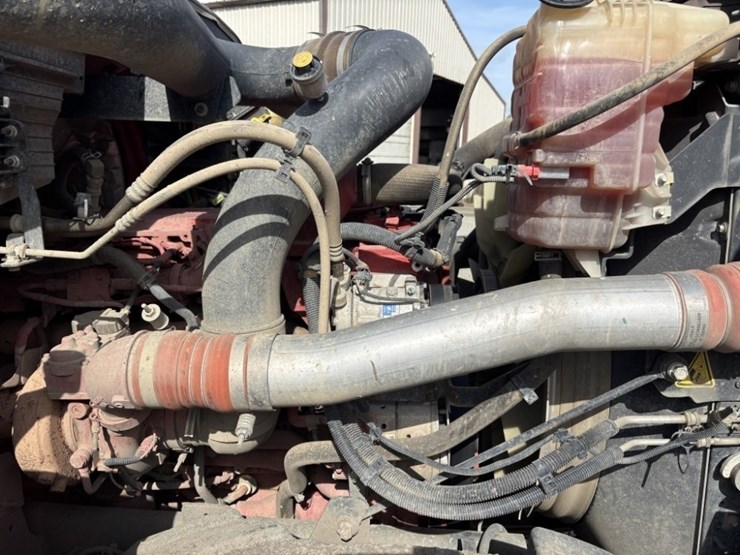 2023-international-hx520-image-17