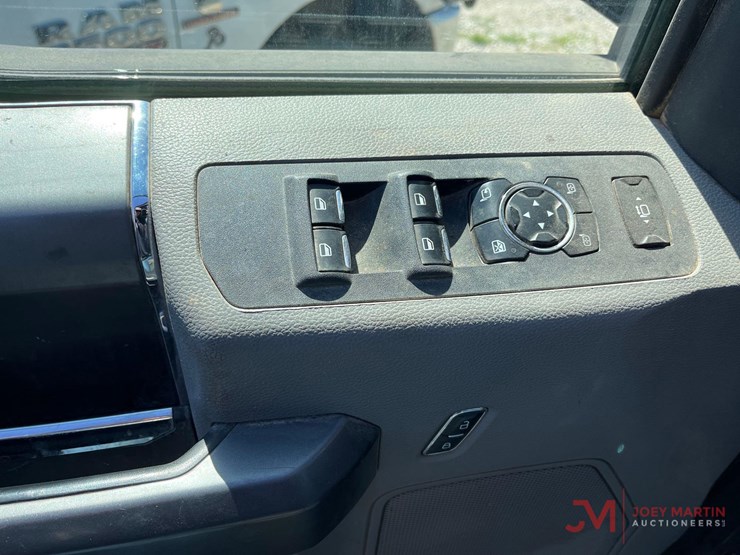 2019-ford-f250-xlt-image-12