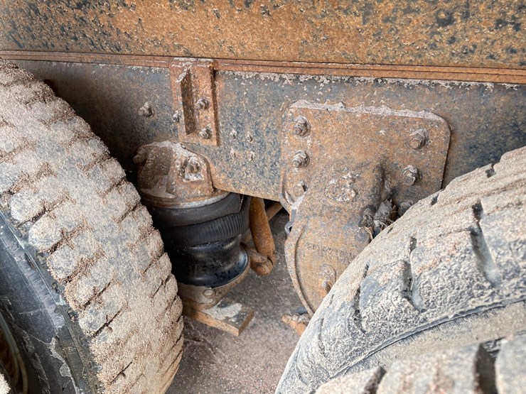 1995-mack-cl713-image-28