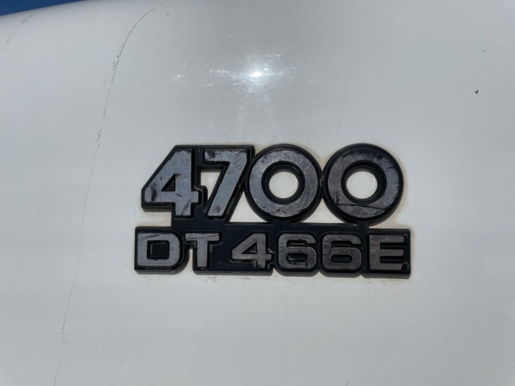 2000-international-4700-image-46