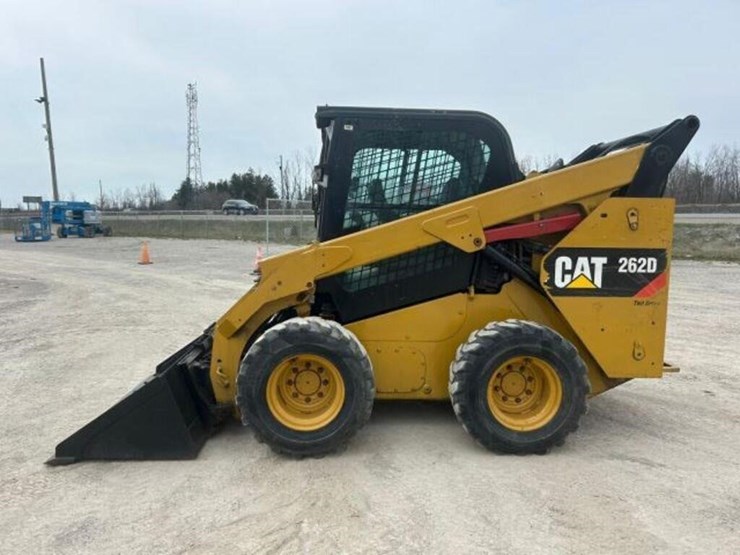 2014-caterpillar-262d-image-7