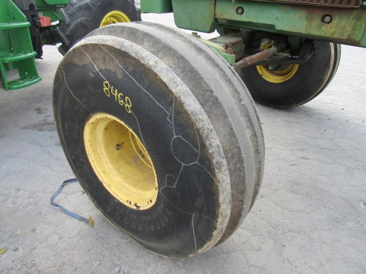 2020-john-deere-6105e-image-4