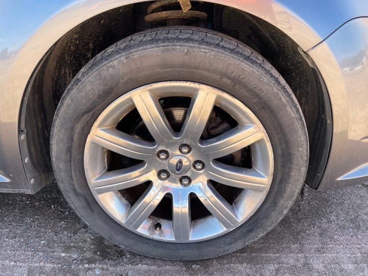 2009-ford-flex-image-22