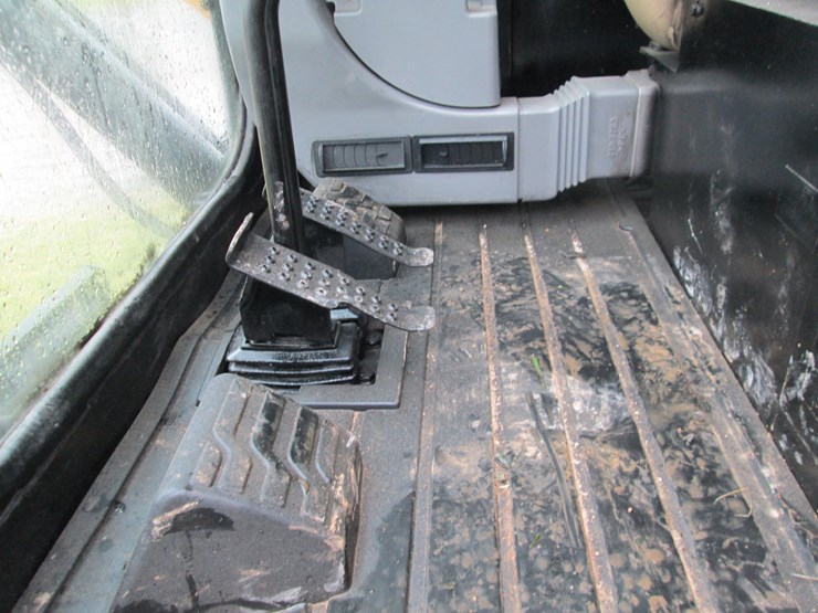 caterpillar-305.5-image-40