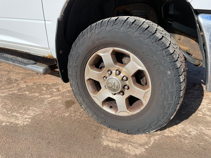 2014-dodge-ram-3500-image-29