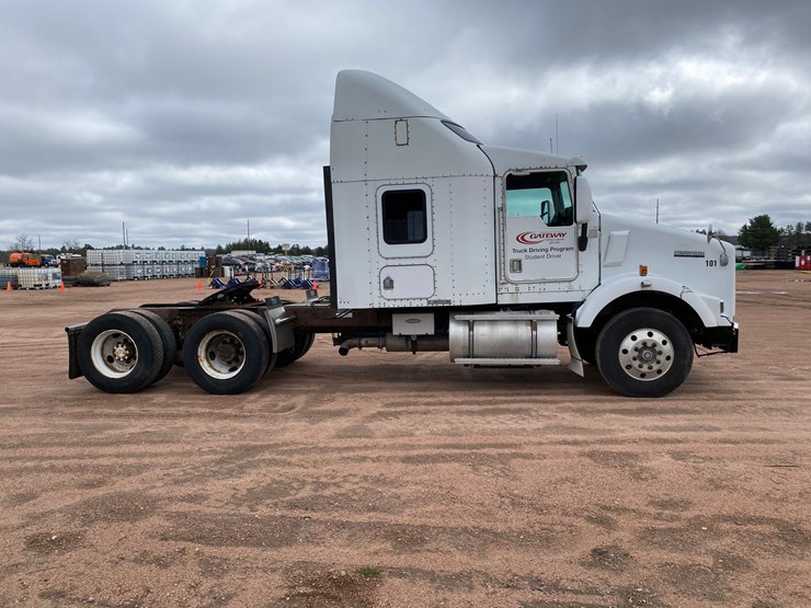 1998-kenworth-t800-image-4