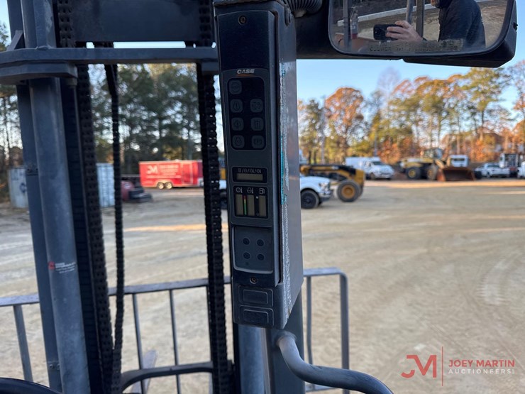 2019-case-586h-image-16