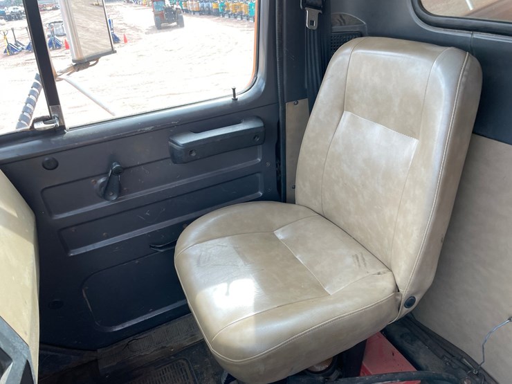 1995-international-2554-image-63