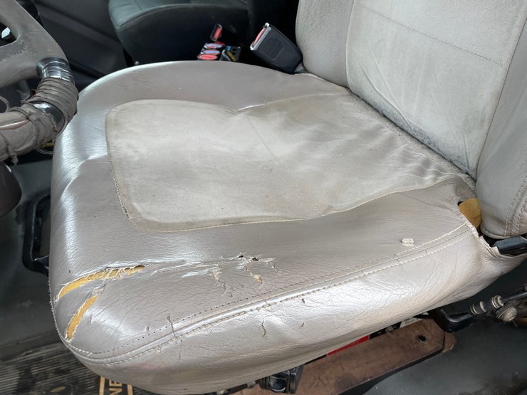 2005-caterpillar-c13-image-52