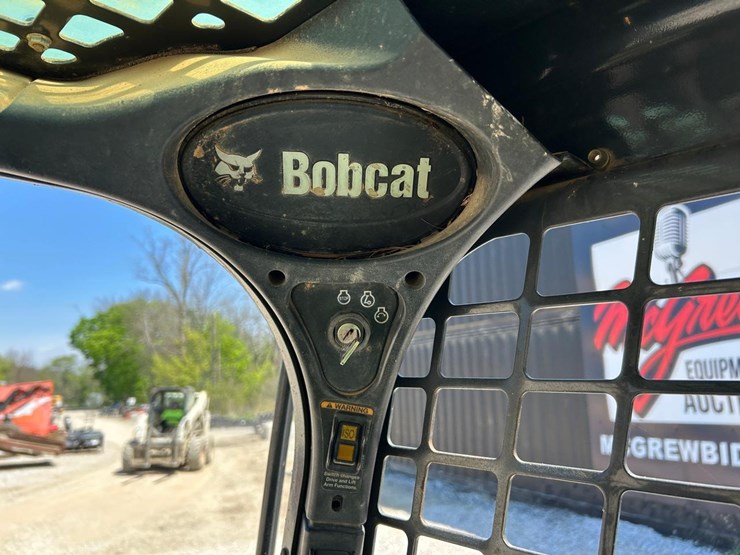 2015-bobcat-t590-image-22