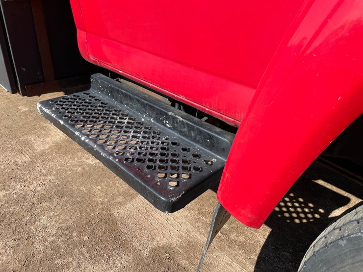 2006-gmc-topkick-image-17